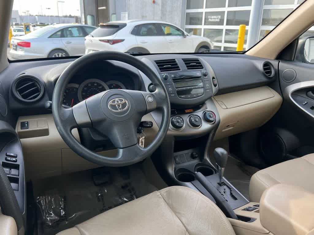 Thumbnail: 2010 Toyota RAV4 - 22