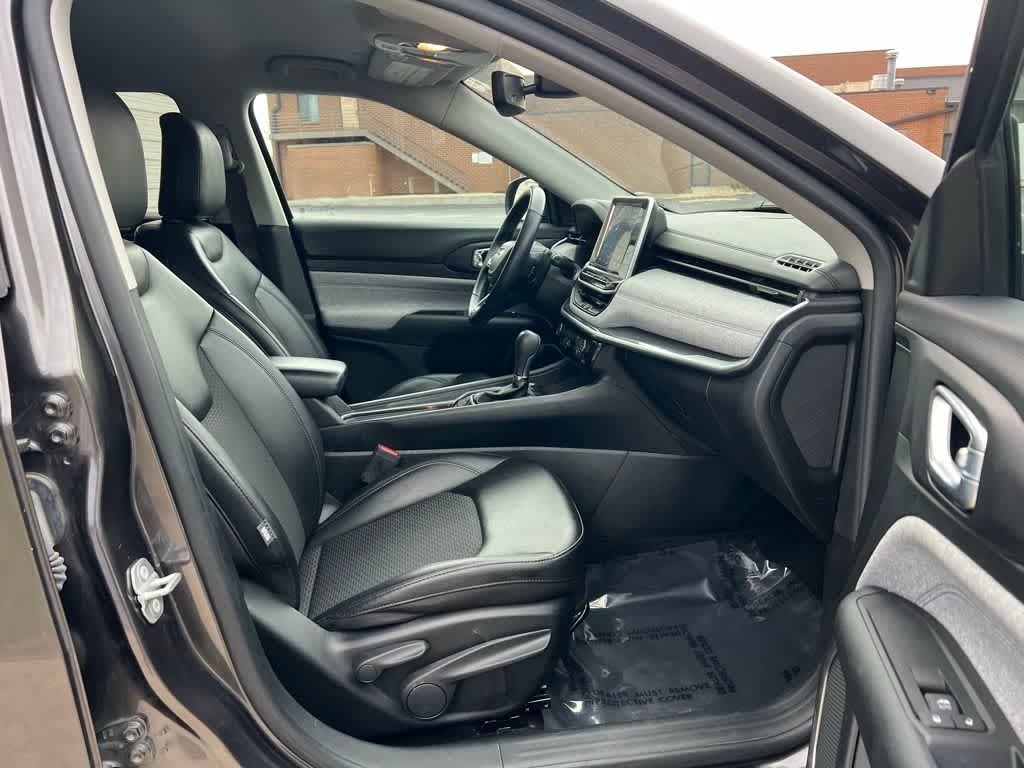 Thumbnail: 2022 Jeep Compass - 23