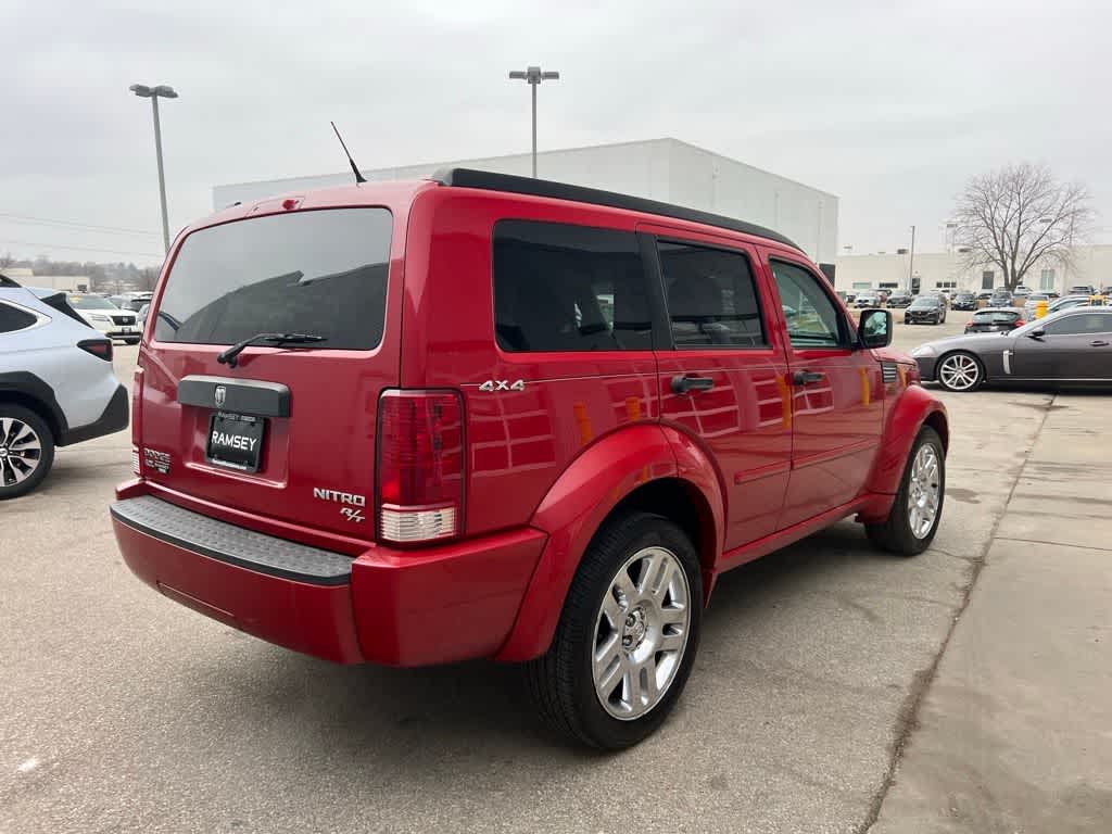 Thumbnail: 2011 Dodge Nitro - 6