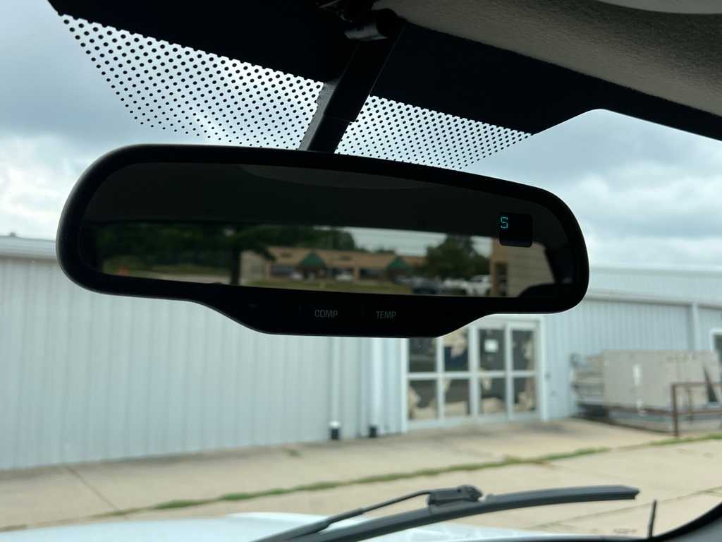 Thumbnail: 2005 GMC Sierra 2500 - 30