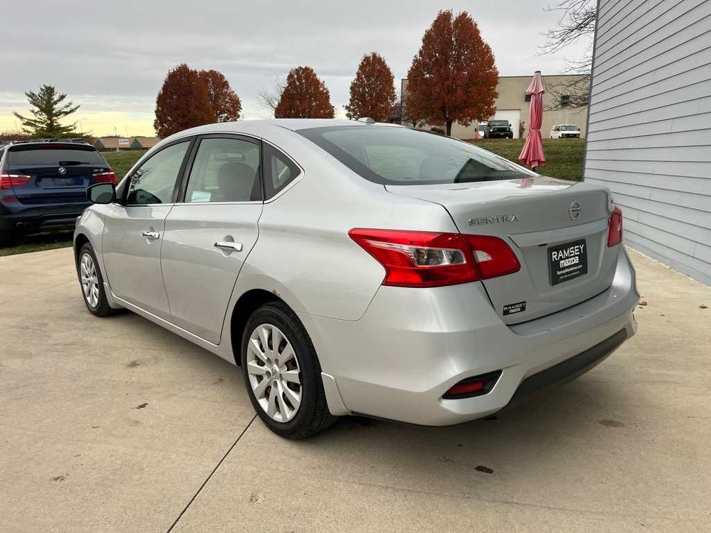 Thumbnail: 2017 Nissan Sentra - 4