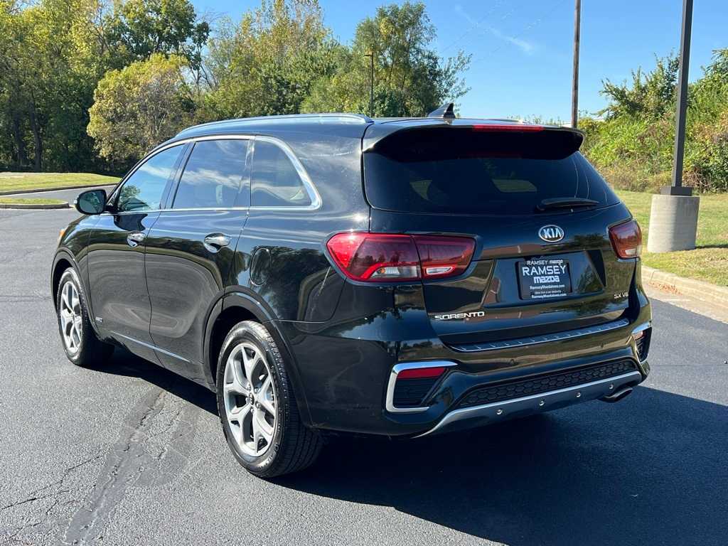 Thumbnail: 2019 Kia Sorento - 4
