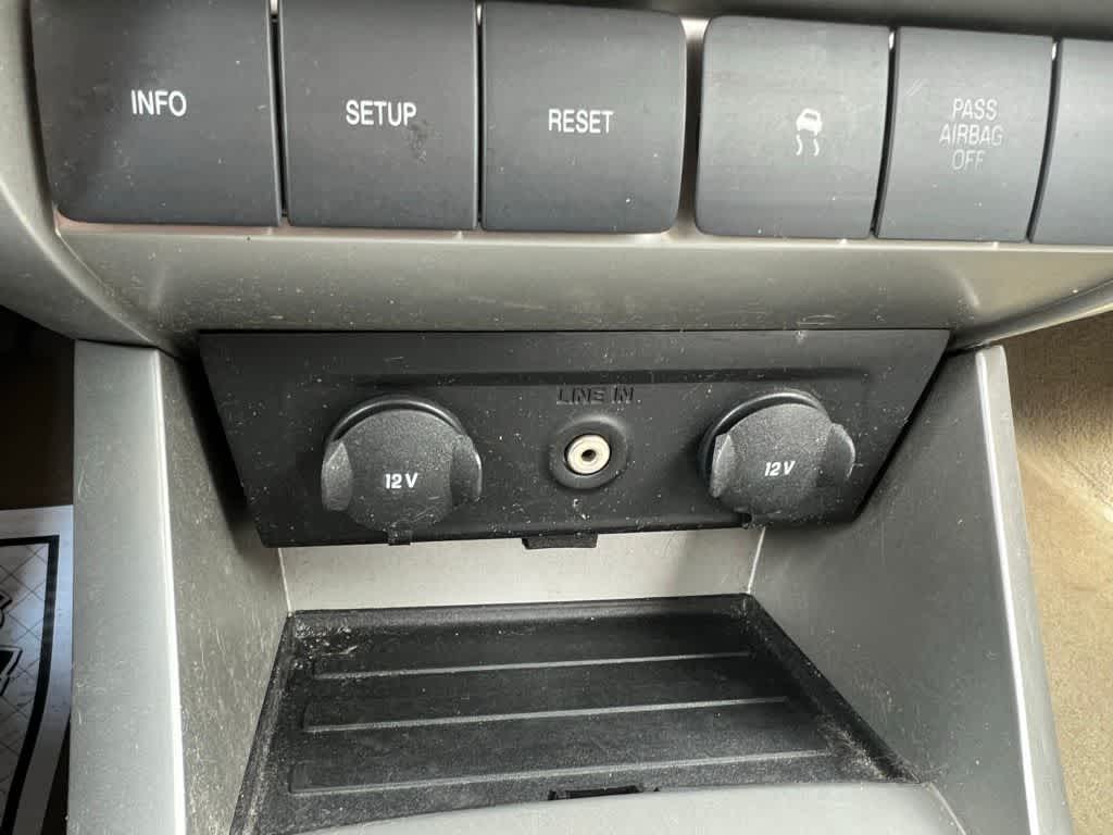 Thumbnail: 2010 Ford Focus - 34