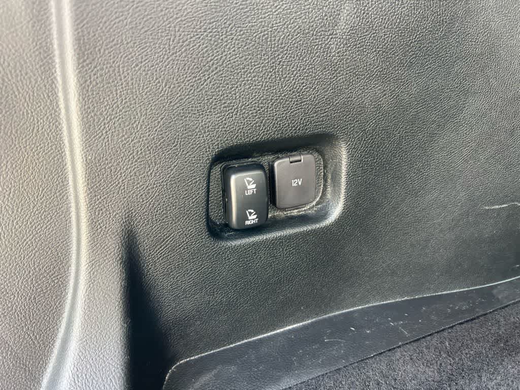 Thumbnail: 2019 Ford Edge - 24