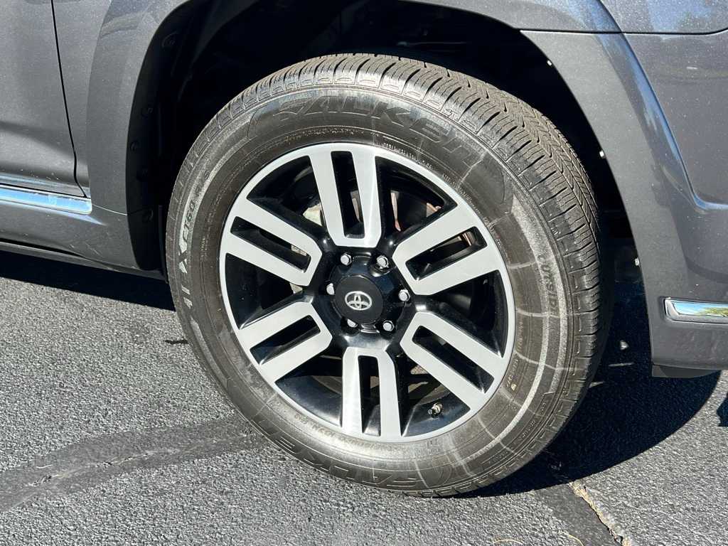 Thumbnail: 2020 Toyota 4Runner - 10