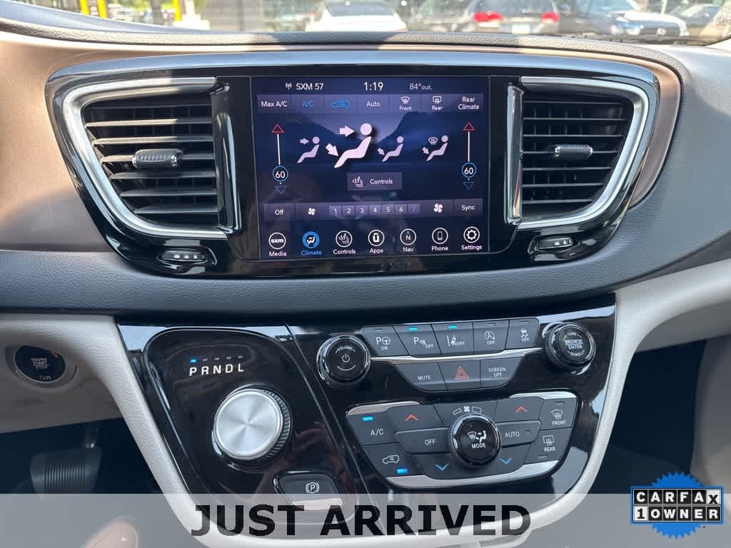 Thumbnail: 2019 Chrysler Pacifica - 8