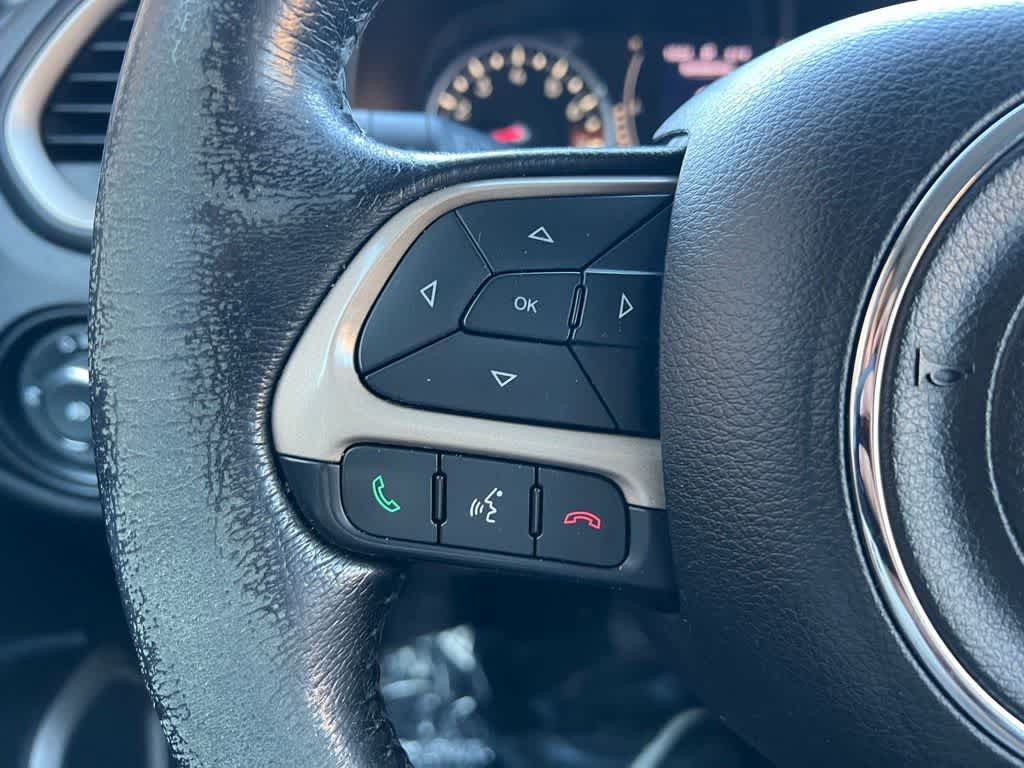 Thumbnail: 2015 Jeep Renegade - 21