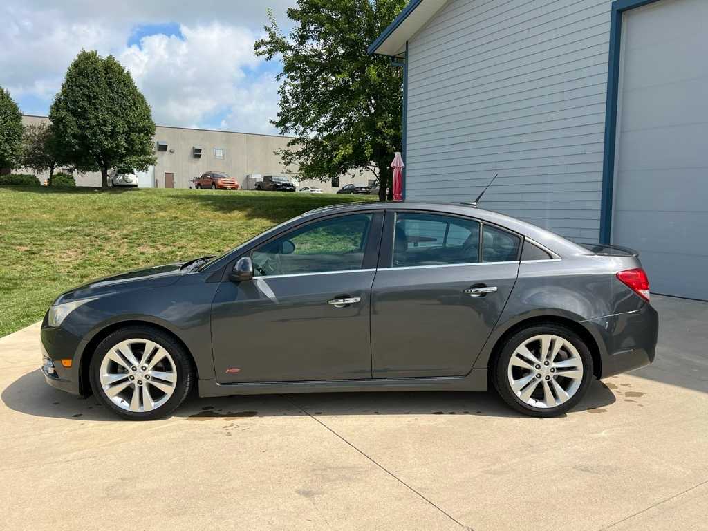 Thumbnail: 2013 Chevrolet Cruze - 3