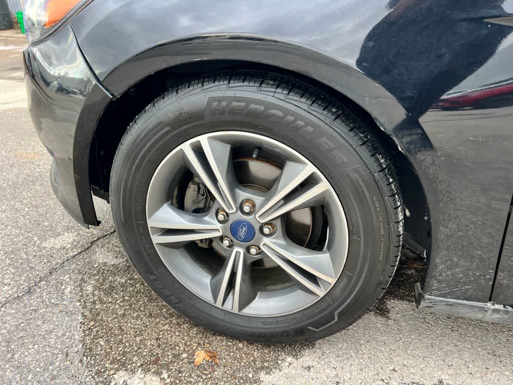 Thumbnail: 2016 Ford Focus - 10