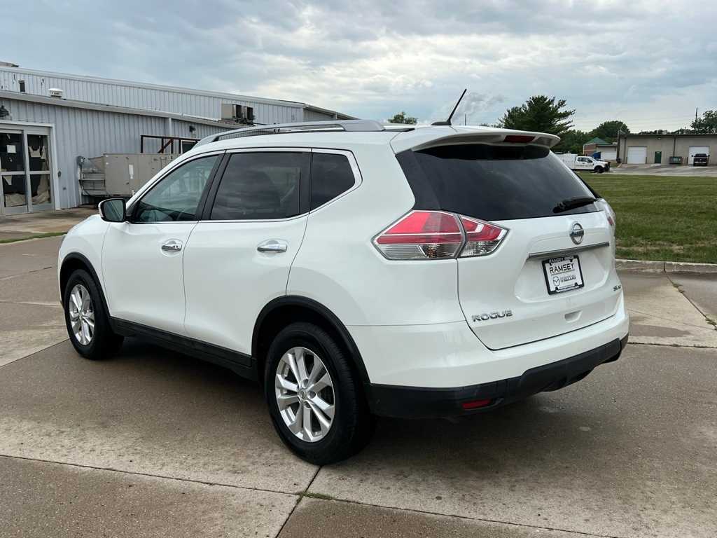 Thumbnail: 2016 Nissan Rogue - 4