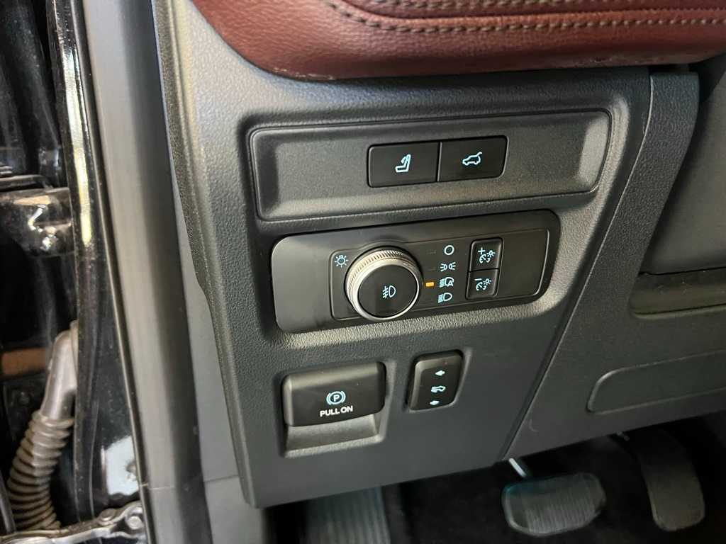 Thumbnail: 2022 Ford Expedition - 11