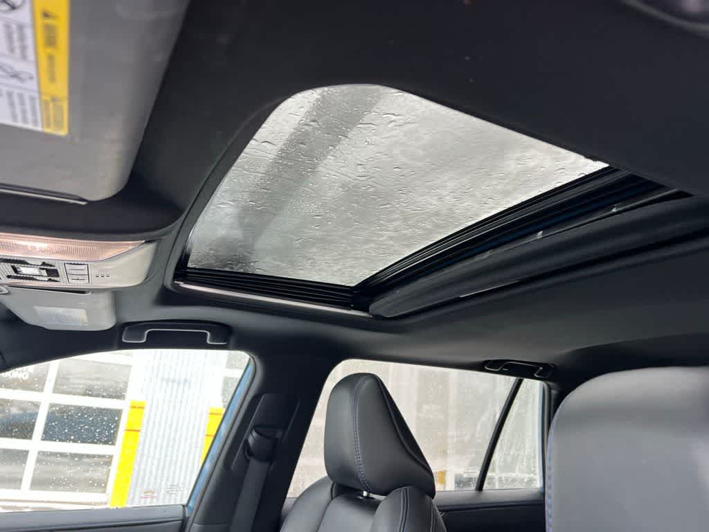 Thumbnail: 2022 Toyota RAV4 - 13