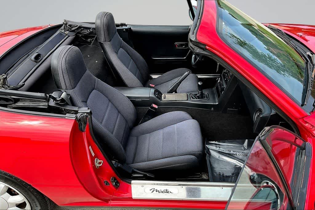 Thumbnail: 1992 Mazda MX-5 Miata - 7