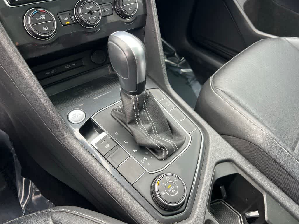 Thumbnail: 2021 Volkswagen Tiguan - 32