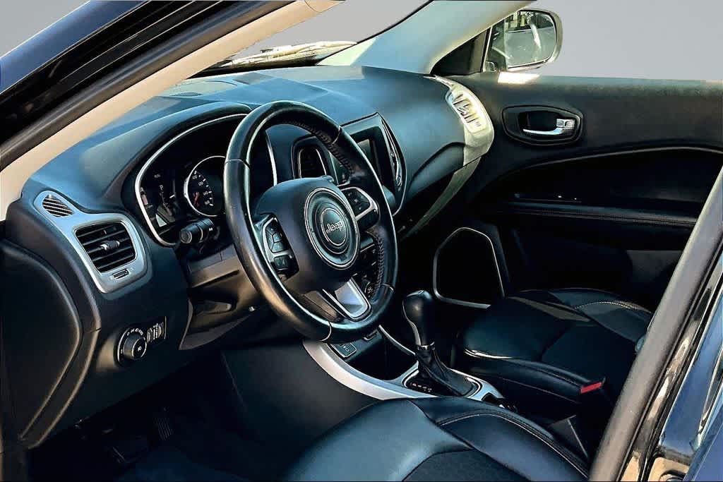 Thumbnail: 2018 Jeep Compass - 13