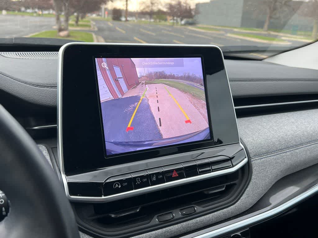 Thumbnail: 2022 Jeep Compass - 32