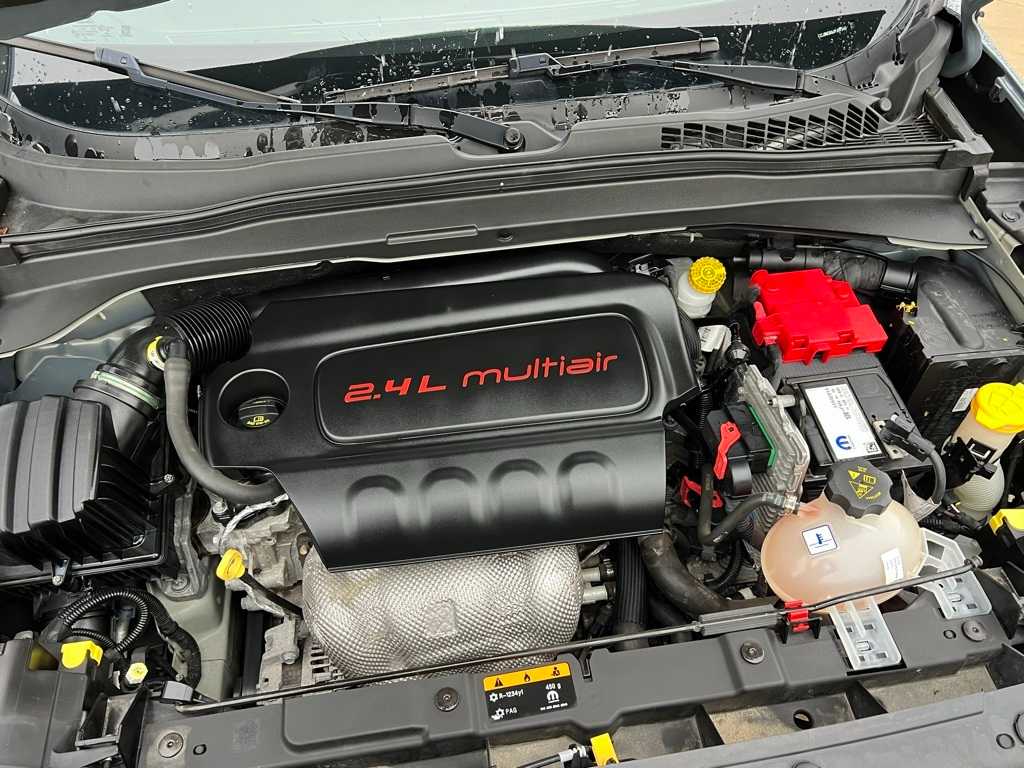 Thumbnail: 2018 Jeep Renegade - 10