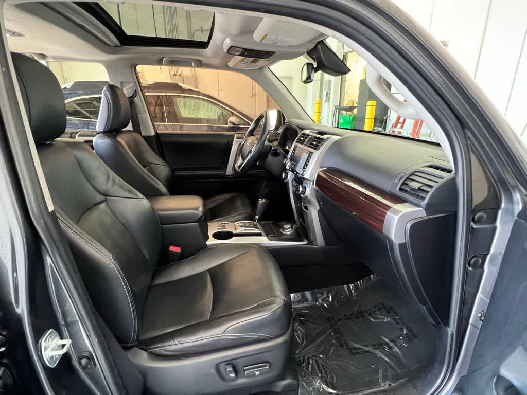 Thumbnail: 2020 Toyota 4Runner - 29