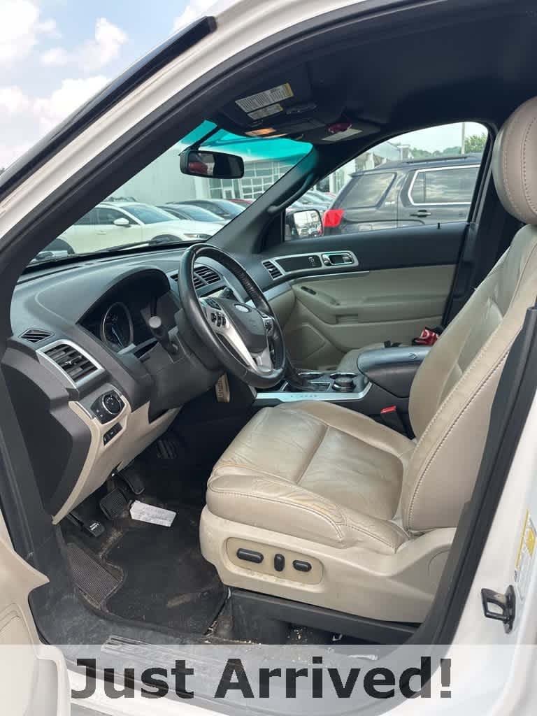 Thumbnail: 2014 Ford Explorer - 8