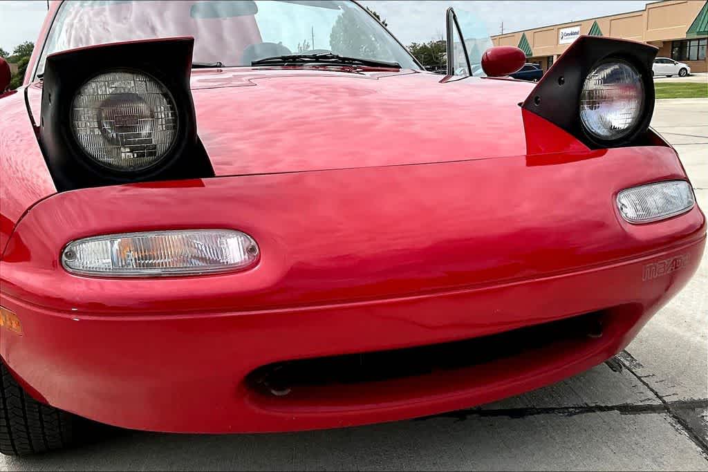 Thumbnail: 1992 Mazda MX-5 Miata - 25