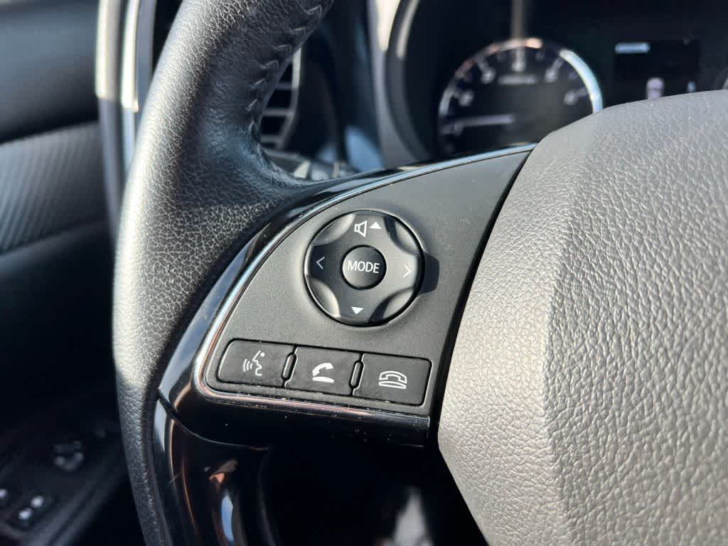 Thumbnail: 2018 Mitsubishi Outlander - 24