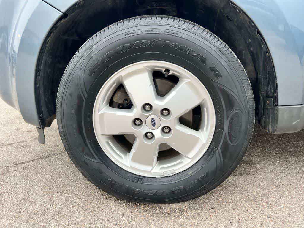 Thumbnail: 2011 Ford Escape - 10