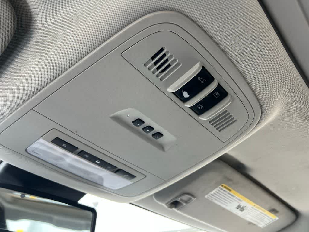 Thumbnail: 2011 Buick LaCrosse - 36