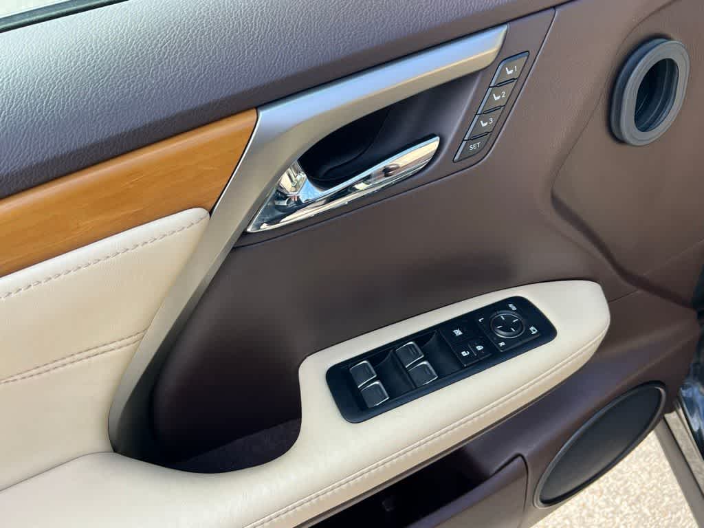 Thumbnail: 2017 Lexus RX - 16