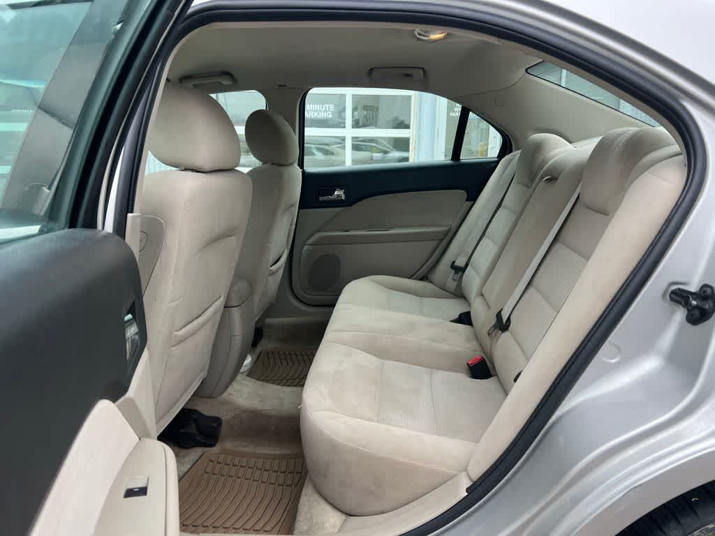 Thumbnail: 2008 Ford Fusion - 19