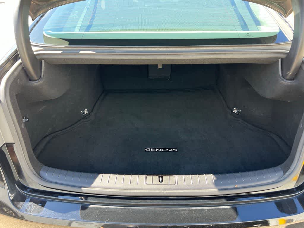 Thumbnail: 2015 Hyundai Genesis - 28