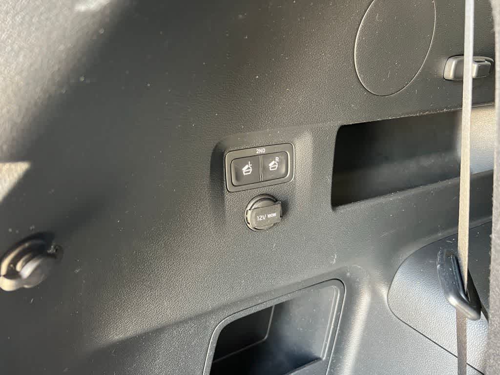 Thumbnail: 2022 Kia Telluride - 24