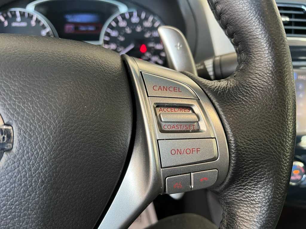 Thumbnail: 2013 Nissan Altima - 25