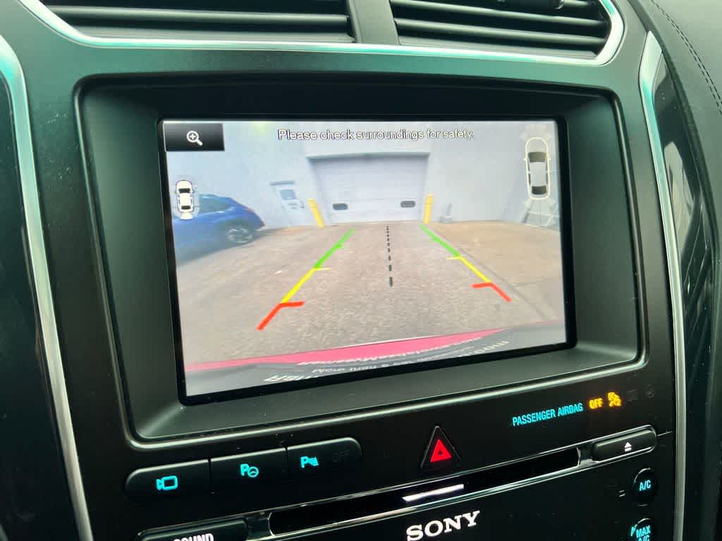 Thumbnail: 2016 Ford Explorer - 41