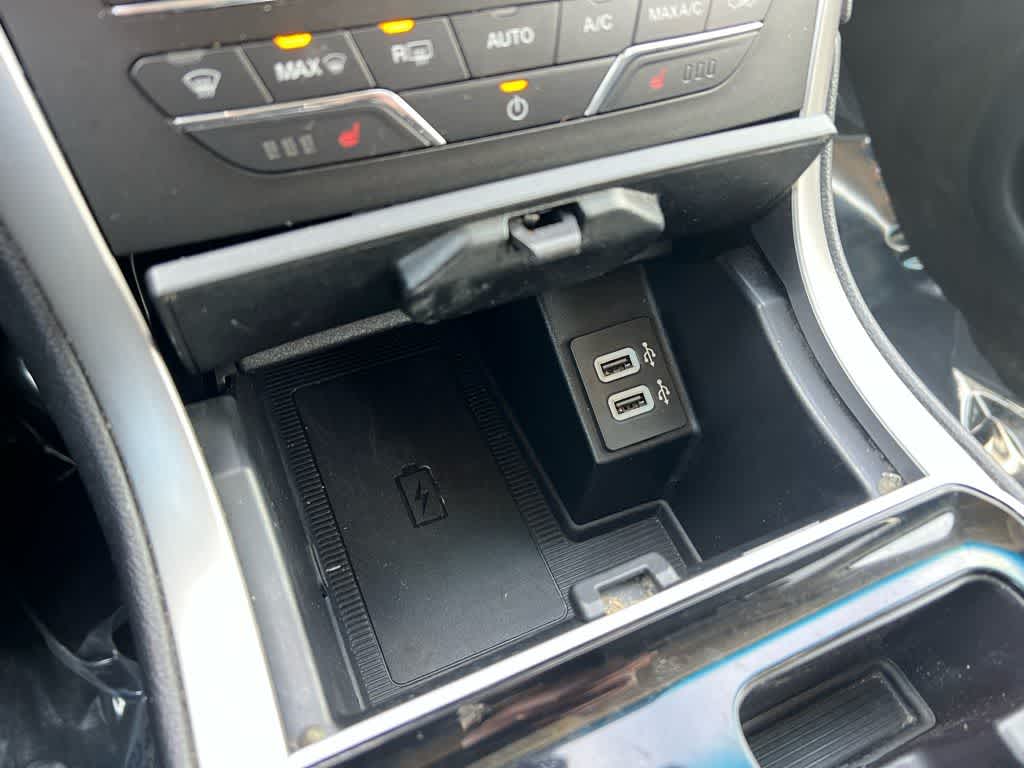 Thumbnail: 2019 Ford Edge - 35