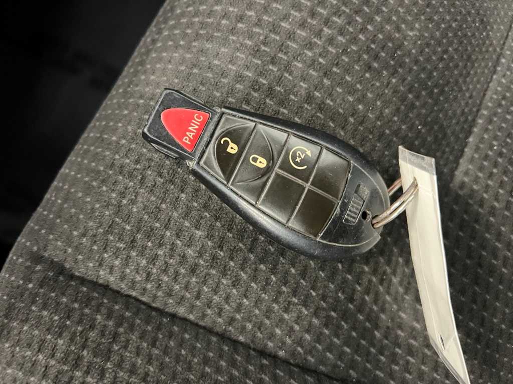 Thumbnail: 2018 Dodge Grand Caravan - 33