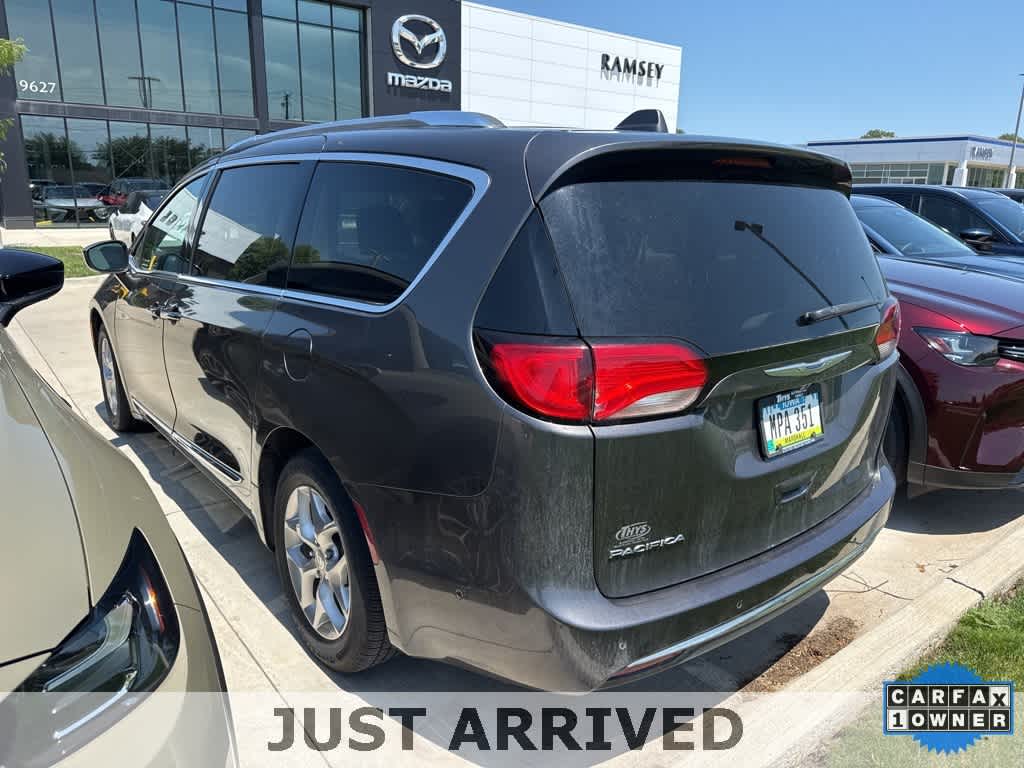 Thumbnail: 2019 Chrysler Pacifica - 4
