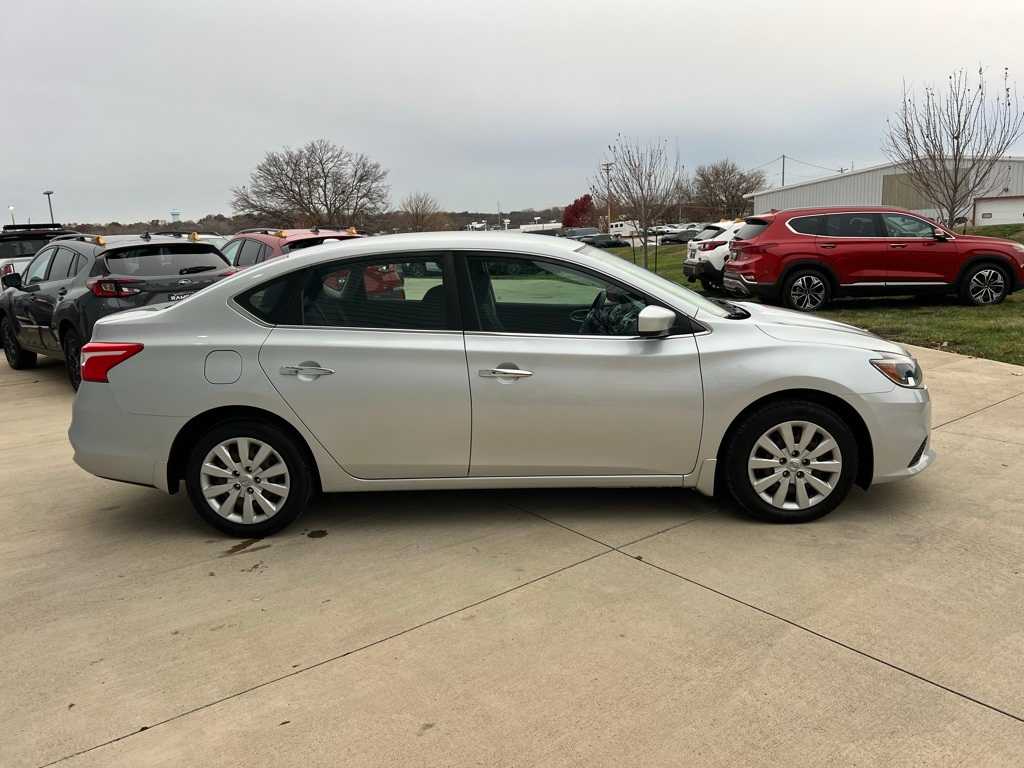 Thumbnail: 2017 Nissan Sentra - 7