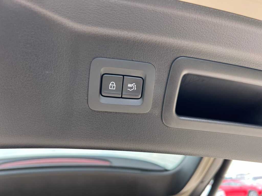 Thumbnail: 2025 Mazda CX-70 - 27