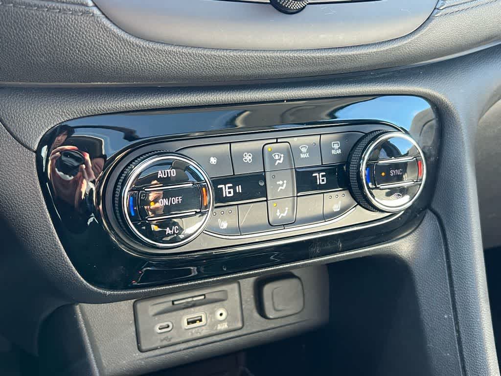 Thumbnail: 2020 Buick Encore GX - 36