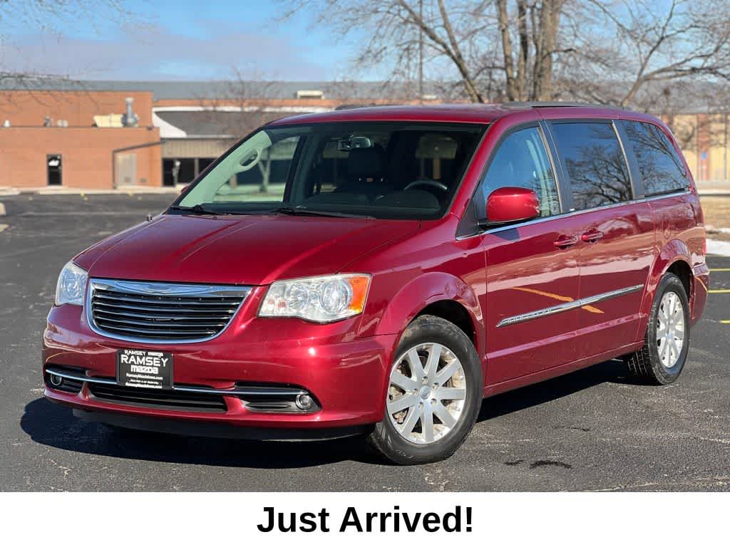 2014 Chrysler Town & Country Touring -
                  Urbandale, IA