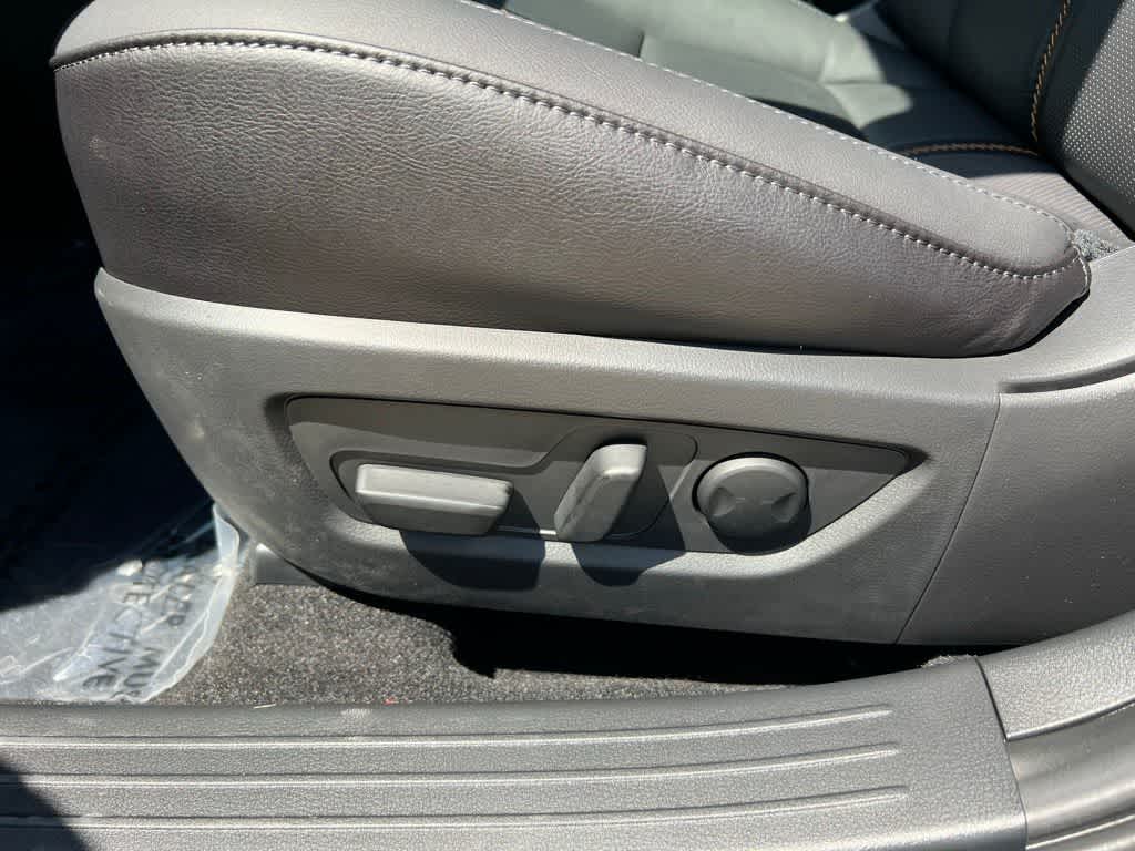 Thumbnail: 2025 Mazda CX-50 - 15