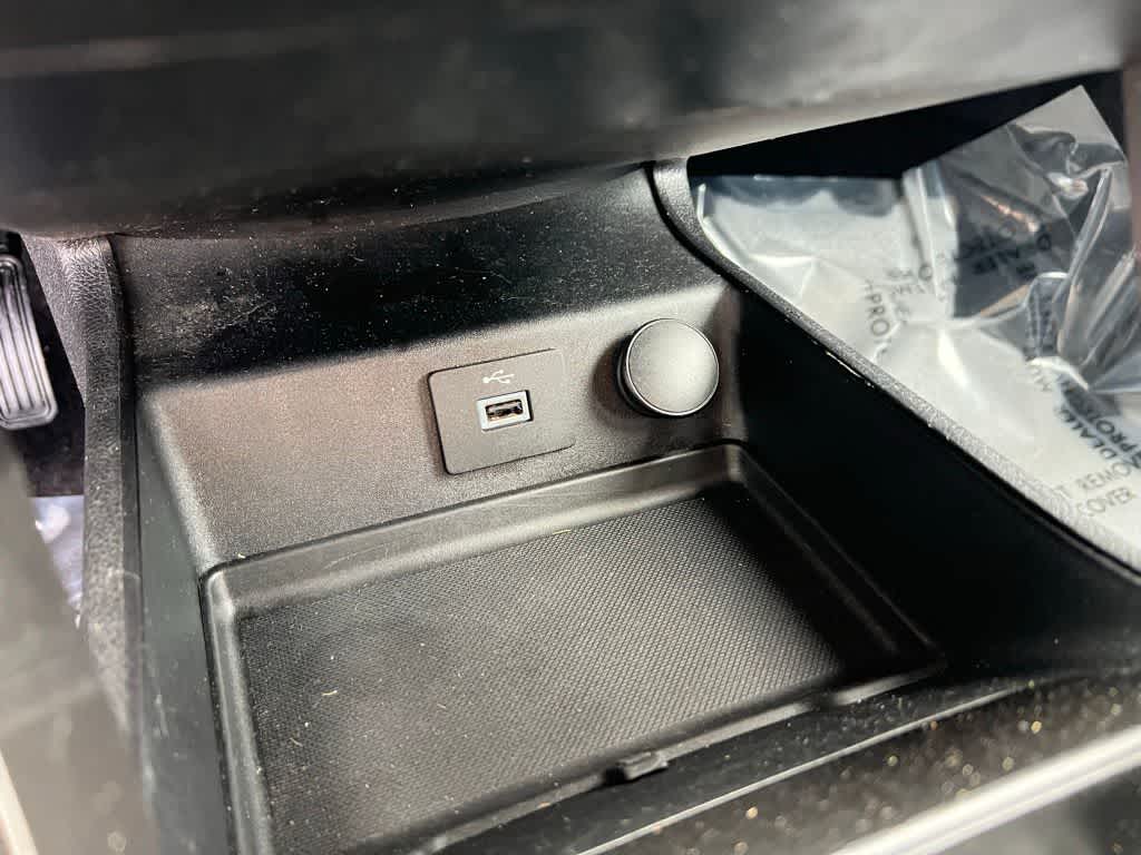 Thumbnail: 2017 Ford Fusion - 26