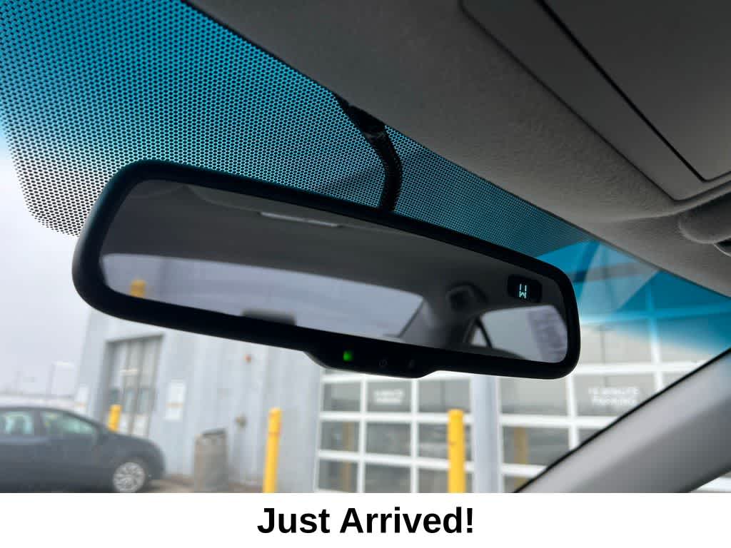 Thumbnail: 2011 Toyota Camry - 33