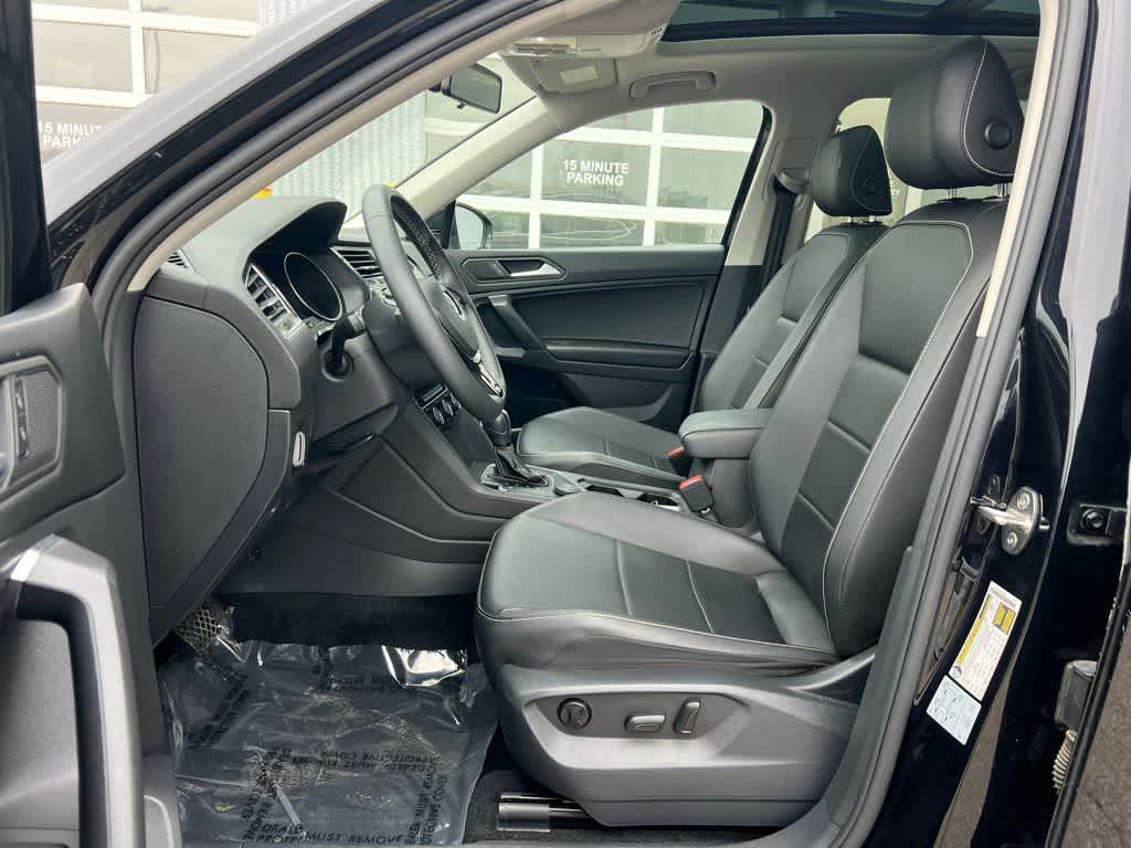 Thumbnail: 2021 Volkswagen Tiguan - 12