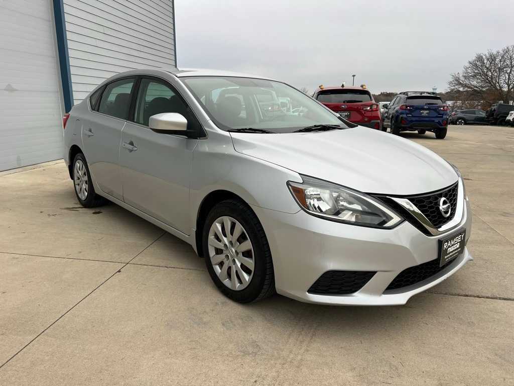 Thumbnail: 2017 Nissan Sentra - 8