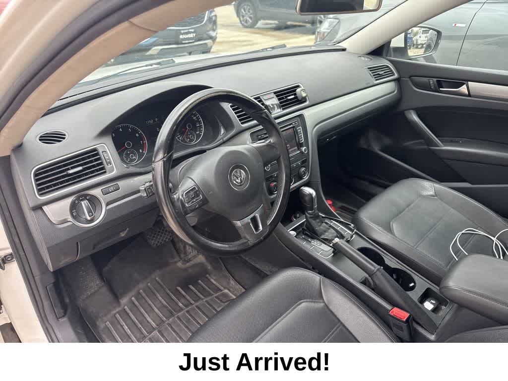 Thumbnail: 2015 Volkswagen Passat - 8