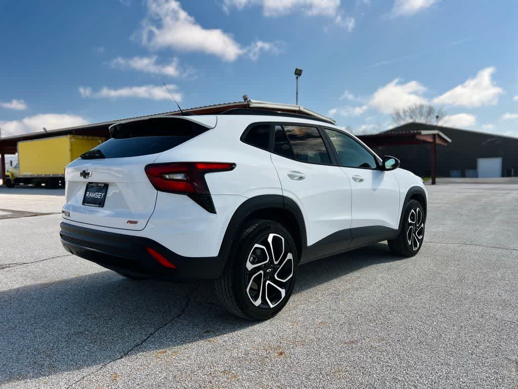 Thumbnail: 2025 Chevrolet Trax - 6