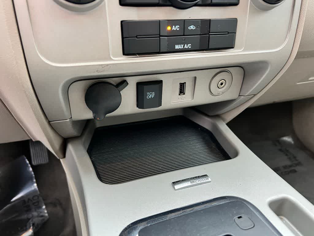 Thumbnail: 2011 Ford Escape - 35