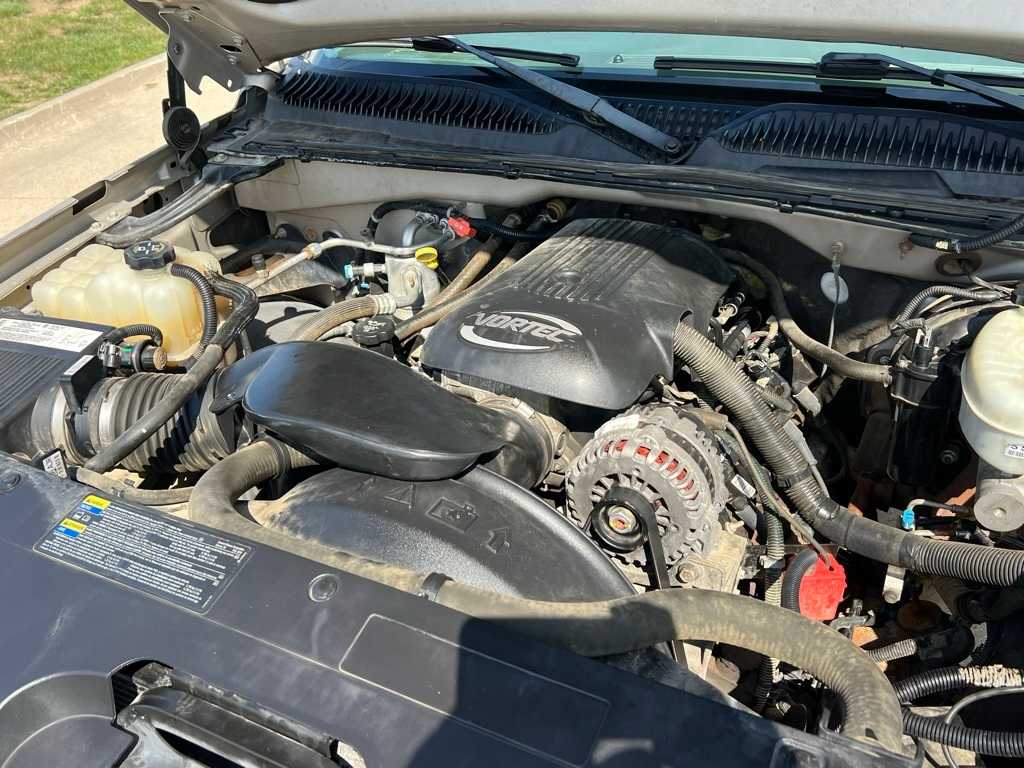 Thumbnail: 2004 Chevrolet Silverado 1500 - 14