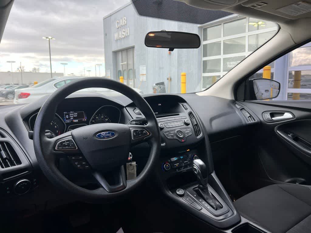 Thumbnail: 2016 Ford Focus - 22